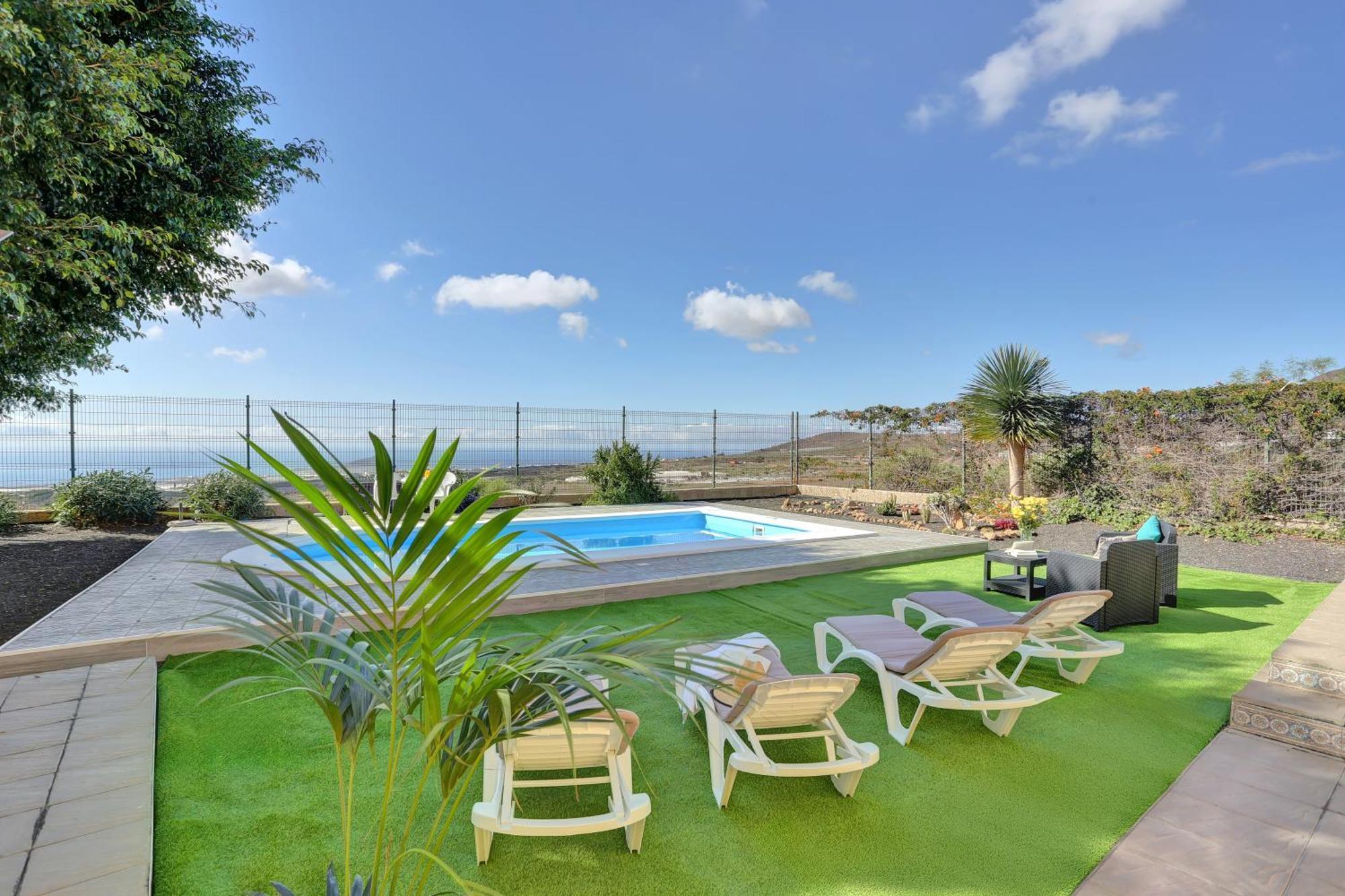 Private Heated Pool *