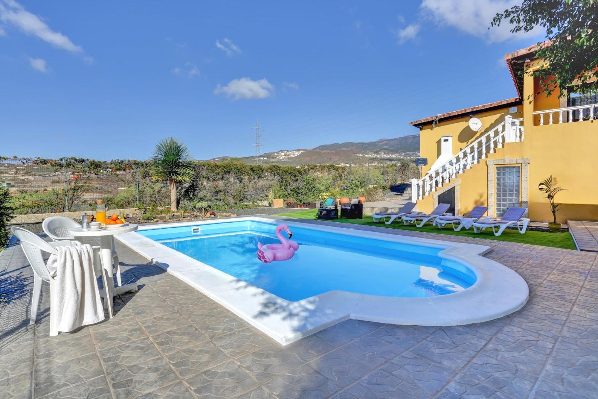 Private Heated Pool Apartament